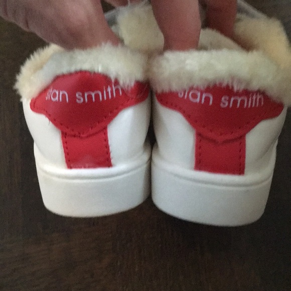 27 unisex shoes - Picture 2 of 3